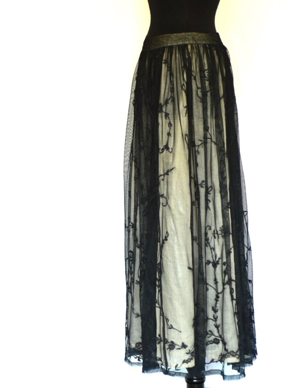 French Connection Embroidered Maxi Skirt With Cotton Lining - India - Picture 2 of 5